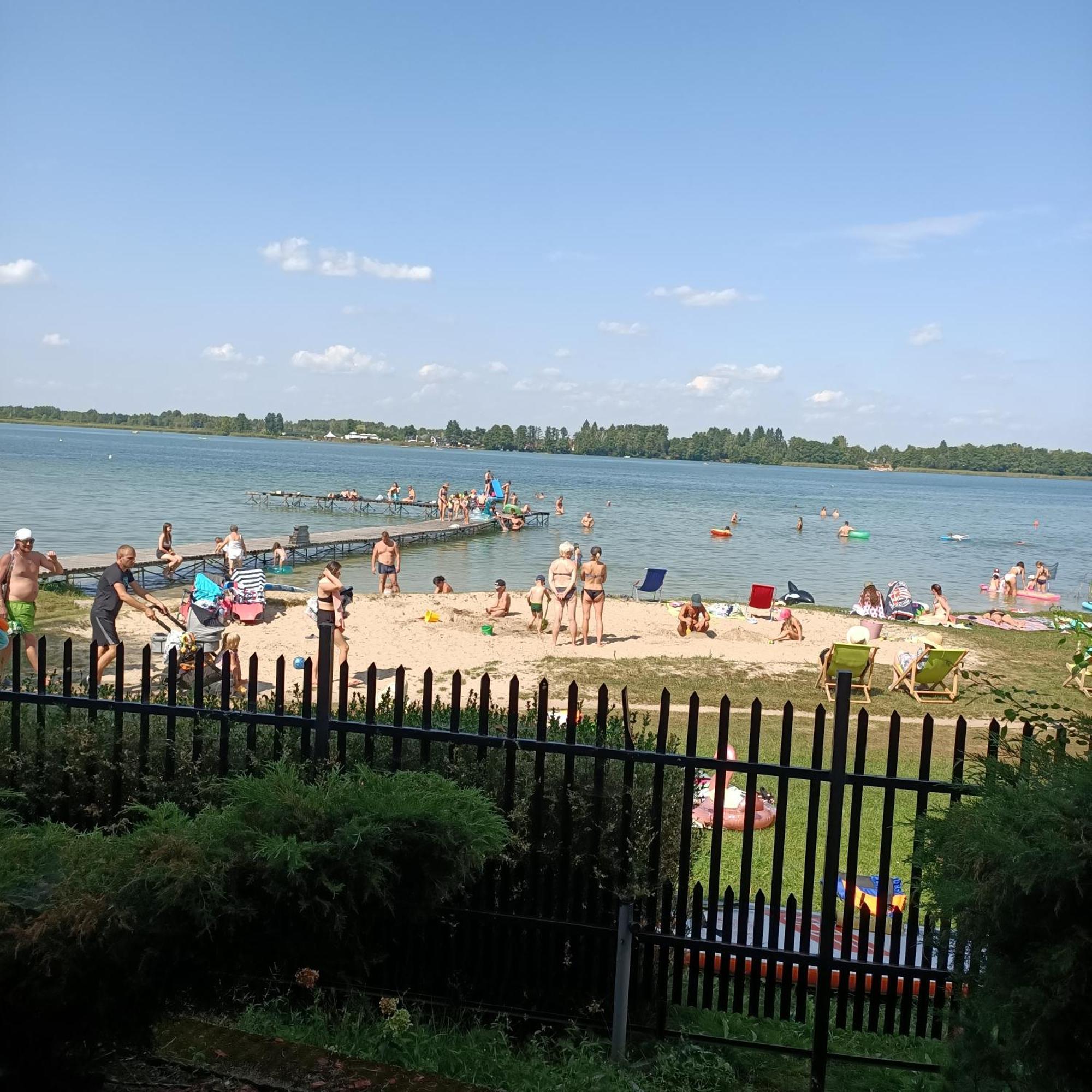 "Vanilla" Pokoje I Apartamenty Nad Brzegiem Jeziora Okuninka Exterior foto